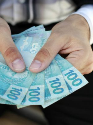 20150114-dinheirama-2015-dinheiro-no-bolso