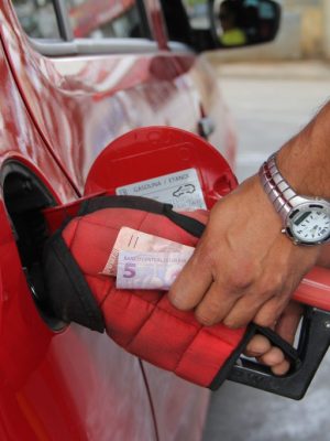 aumento-gasolina-silviane-mannrich-30-10-2014-2-e1569020900288