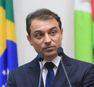 fda9c3b212e4f76b0fa3146d3ba33376