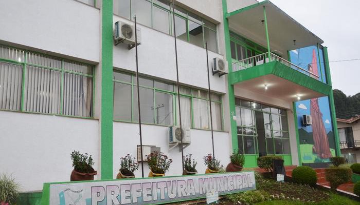 1b6702dec634f4d1e1d377a06c1ddf76