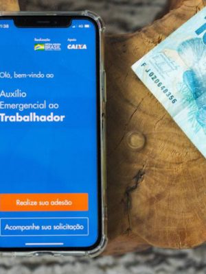 auxilio-emergencial-saiba-quem-tem-direito-e-como-receber-900x507
