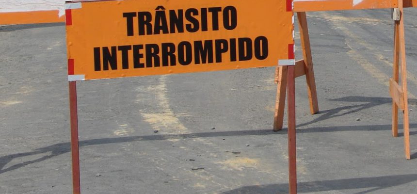 transito_interrompido1_5a5f20de9f103