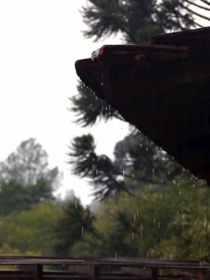 chuva-telhado-rafaelly-tempo-previsao