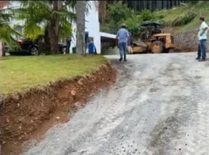 823b610338bb8a6d1409c5e8a8b50f4e