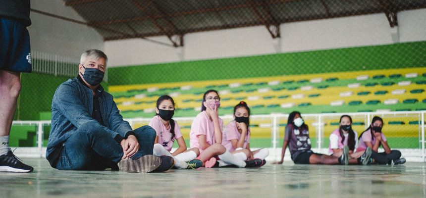 thumbnail_deputado-fabiano-conversa-com-time-de-futsal-de-anita-garibaldi_luca-gebara