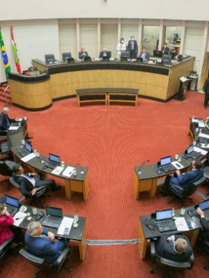 com_reajuste_medio_de_105_salario_minimo_regional_e_aprovado_pela_assembleia_20220216_1659784126