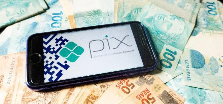 imagem-ilustrativa-do-pix-sistema-de-pagamentos-instantaneos-do-banco-central-1637084934181_v2_900x506