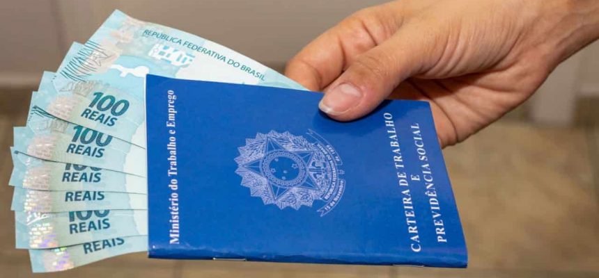 seucreditodigital-com-br-quem-recebe-1-salario-minimo-pode-ganhar-o-bolsa-familia-entenda-as-regras-salario-minimo-bolsa-familia