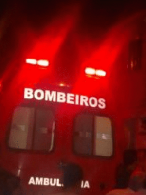 bombeiro-ambulancia-noite-navega